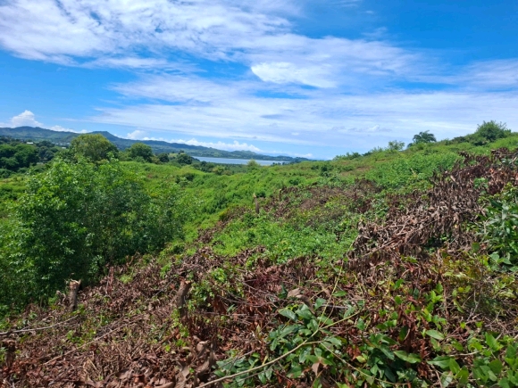 Bien d'exception avec une vue mer dominante et panoramique!