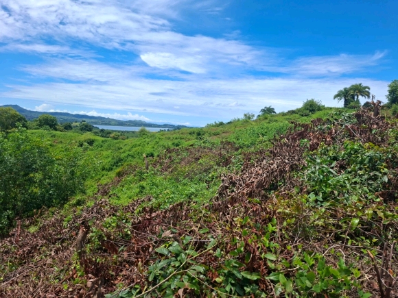 Bien d'exception avec une vue mer dominante et panoramique!