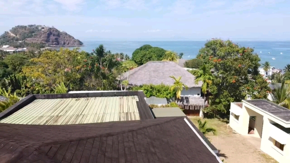 SUPERBE VILLA À VENDRE – PROPRIÉTÉ RÉCENTE AVEC PISCINE