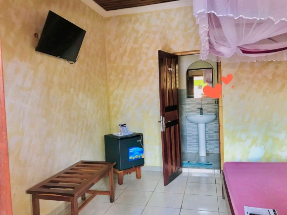 A louer, Chambre avec restaurant à proximité de la plage