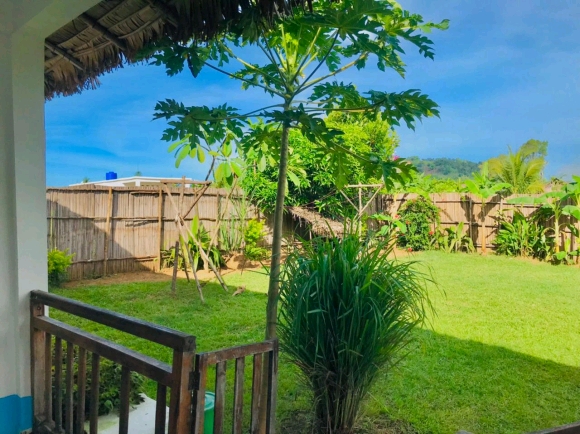 A louer, Maison meublée de plain-pied avec jardin-2 chambres