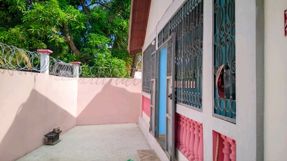 A louer, Maison indépendante 3 chambres avec accès voiture et sécurité