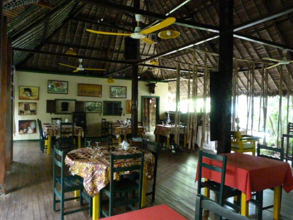 A vendre, Hotel-Restaurant situé à Ambonara à Nosy-be