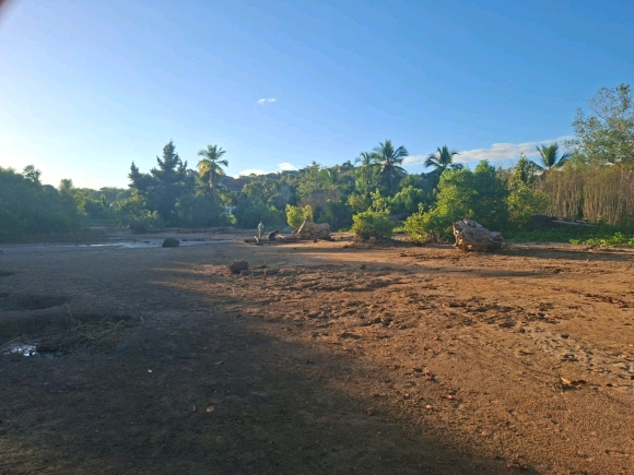 NOSY BE : TERRAIN FRONT DE MER D'EXCEPTION – PRÊT À BÂTIR !