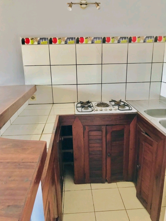 A louer , appartement semi-meublé à l'étage