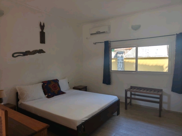 À VENDRE – Maison R+2 à quelques pas de la plage
