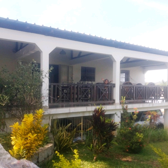 A louer, jolie villa et bungalow à Madirokely