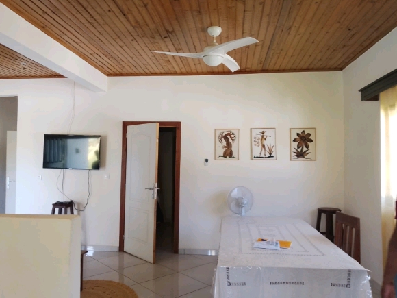 A LOUER, BEL APPARTEMENT A 5MN DE LA PLAGE