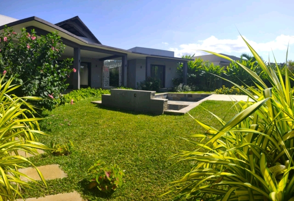 SUPERBE VILLA À VENDRE – PROPRIÉTÉ RÉCENTE AVEC PISCINE