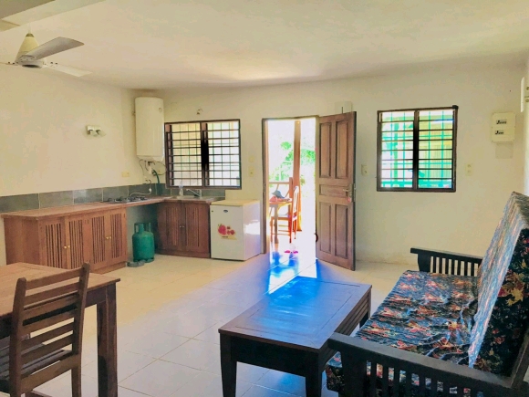 A louer, bel appartement meublé avec belle vue, un beau jardin