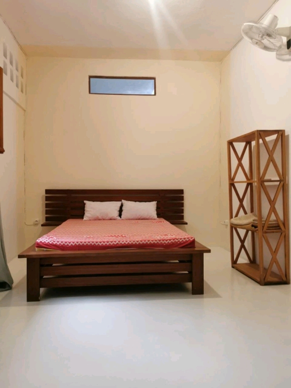 A LOUER-MAISON INDEPENDANTE 3 CHAMBRES AVEC JARDIN, PROCHE PLAGE