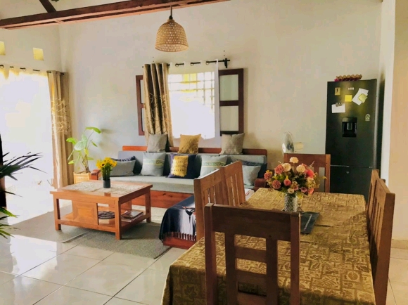 À Louer-Maison de plain-pied meublé avec jardin